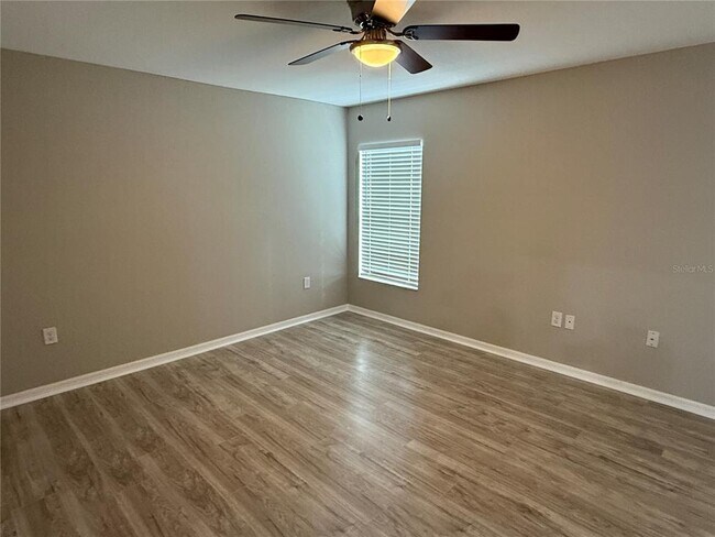 Building Photo - 4819 Summerfield Cir