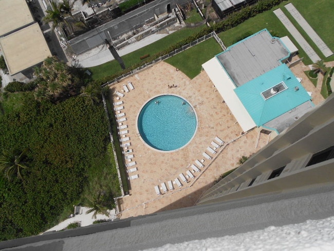 Building Photo - 2800 N Ocean Dr
