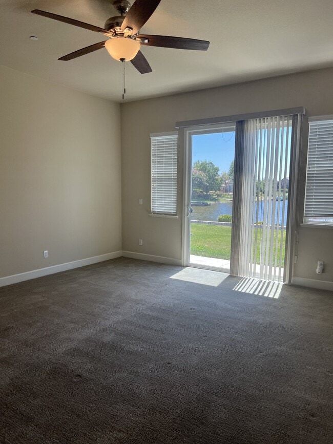 Building Photo - Stunning 4-Bed Lake View Home with Hardwood Floors