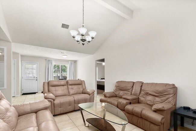 Building Photo - 16305 Many Trees Ln