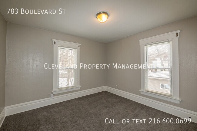 Building Photo - 783 Boulevard St