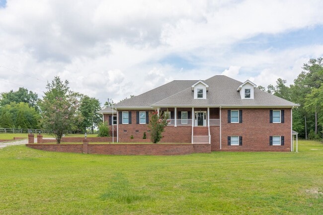 Building Photo - 785 Glenwood Dr