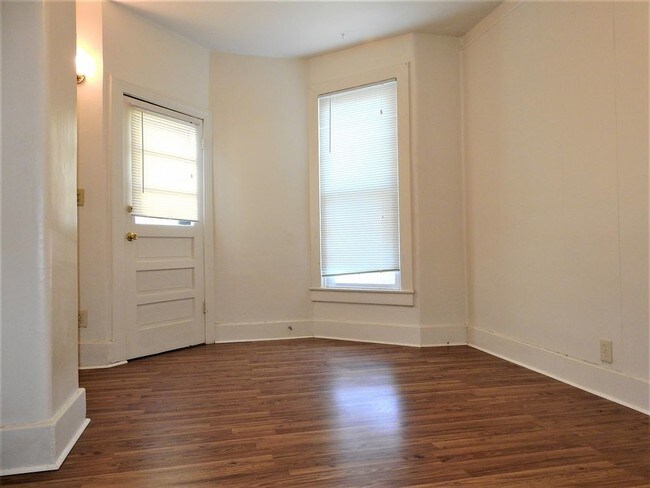 Building Photo - 1525 Arcade Avenue - 2