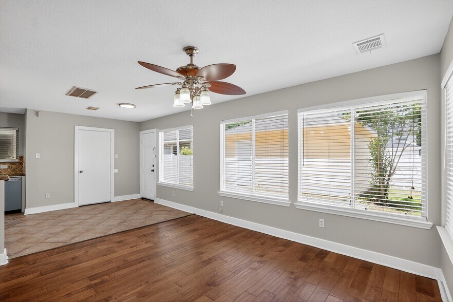 Building Photo - 18827 Atasca Oaks Dr