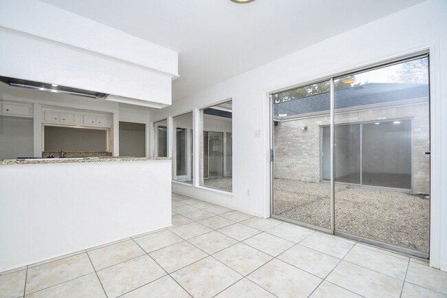 Building Photo - 7822 Albin Ln