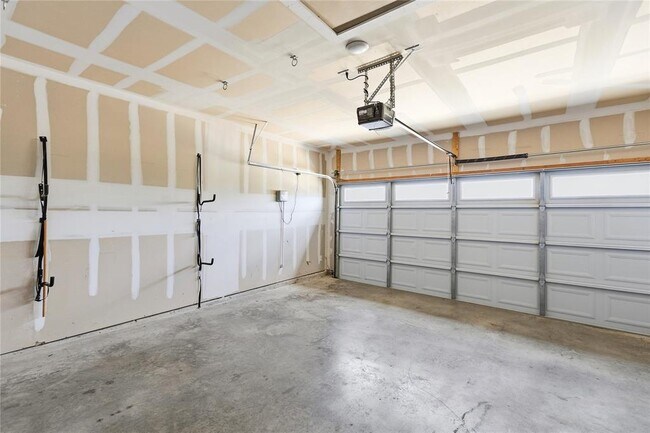 Building Photo - 515 Millbrook Blvd