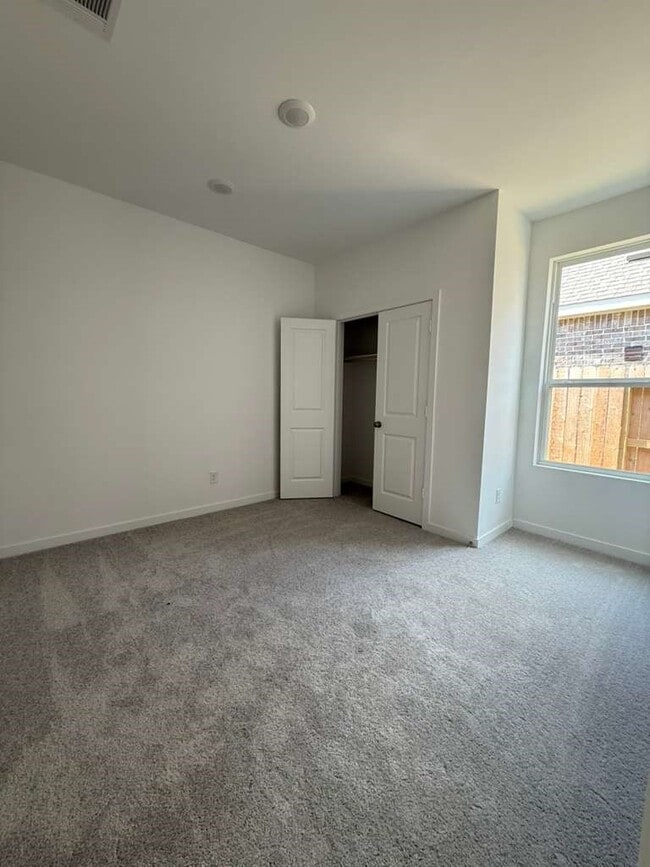 Building Photo - 27326 Sweetwater Bay Dr