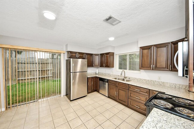 Building Photo - 8502 Fawn Terrace Dr
