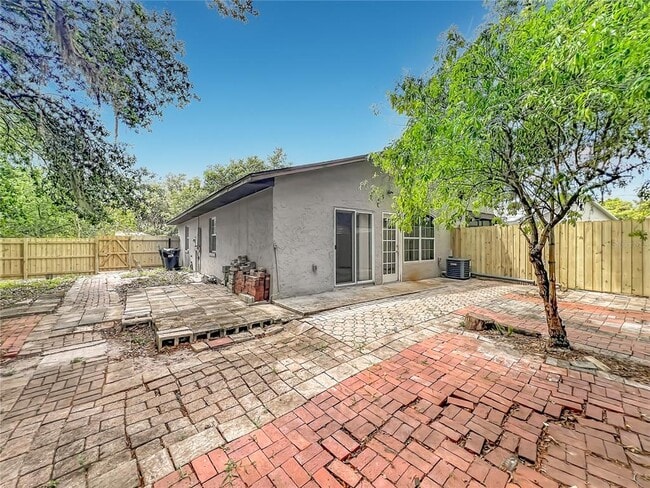 Building Photo - 2557 Riva Ct