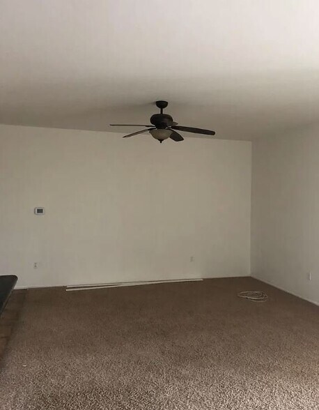 Building Photo - 10450 S Cutting Horse Dr