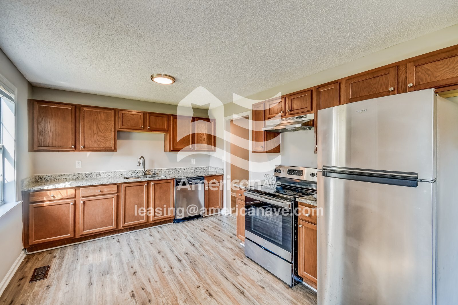 Building Photo - 28 Springbrook Cir