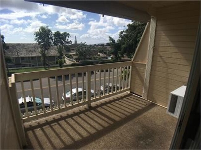 Building Photo - Great 2bd/1.5ba unit with 2 parking stalls...