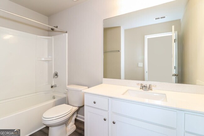 Building Photo - 515 Knightsbridge Ln
