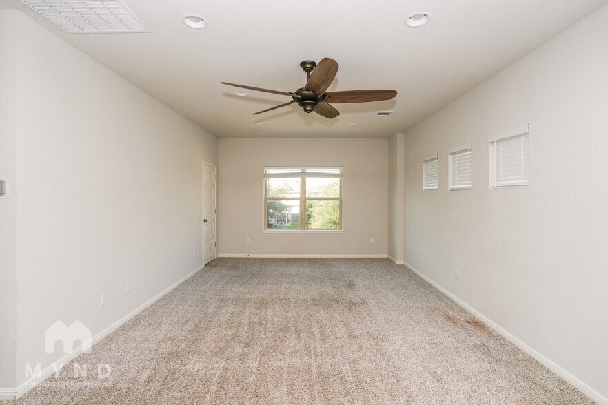 Building Photo - 708 Hays Hill Dr