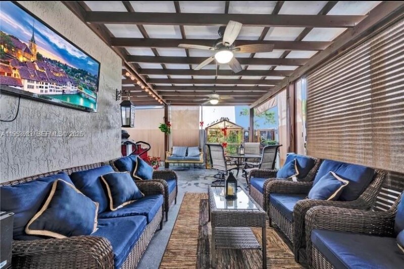 Building Photo - 13721 SW 19th Ave