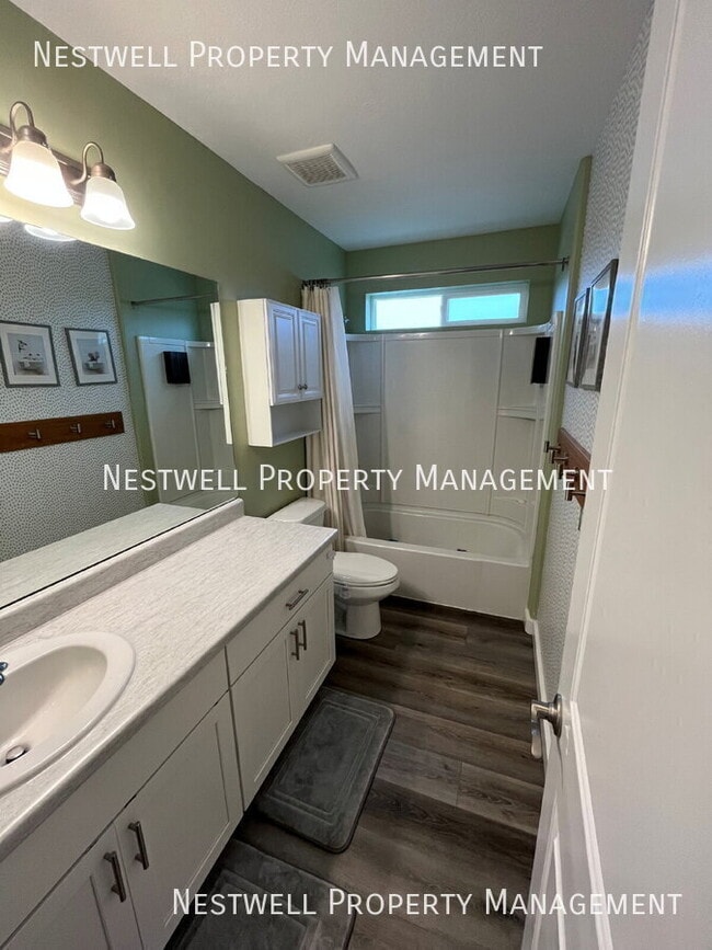 Building Photo - 1508 Waterfront Dr