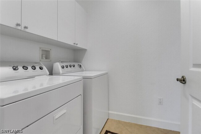 Building Photo - 9208 Quartz Ln