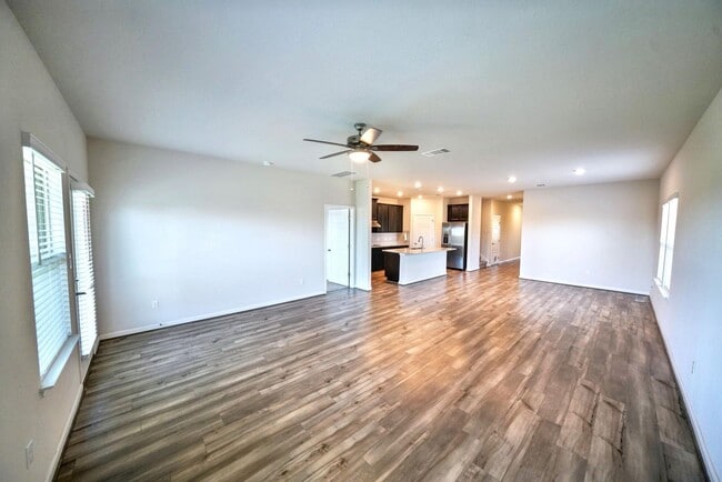Building Photo - Beautiful Home Now Available in Orchard Pa...