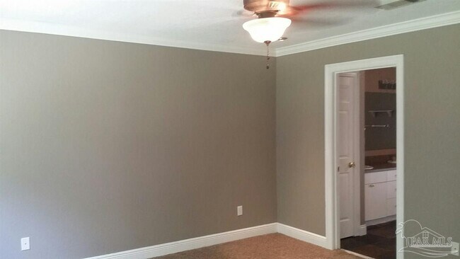 Building Photo - 5721 Dunbar Cir