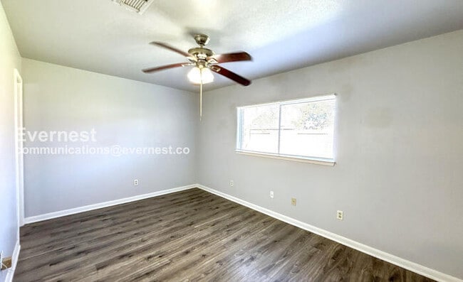 Building Photo - 18710 Clover Glen Ln