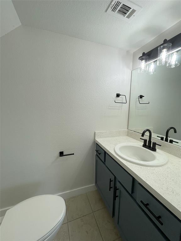 Building Photo - 6201 Hill Forest Dr