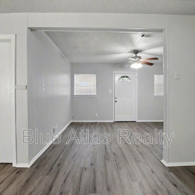 Building Photo - 4024 Wiman Dr