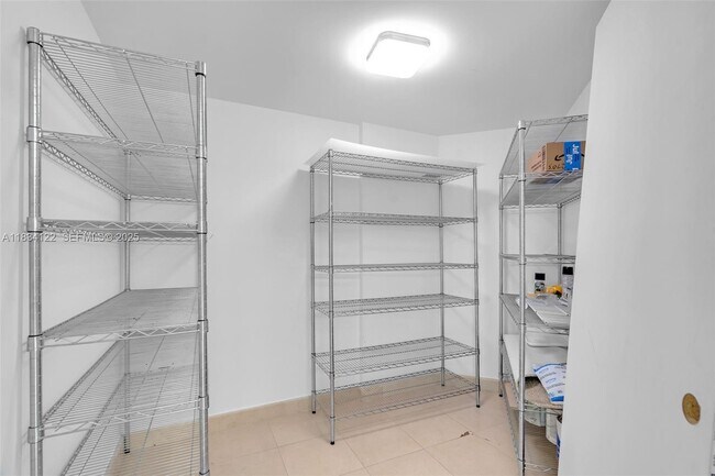 Building Photo - 19333 Collins Ave