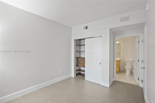 Building Photo - 16385 Biscayne Blvd