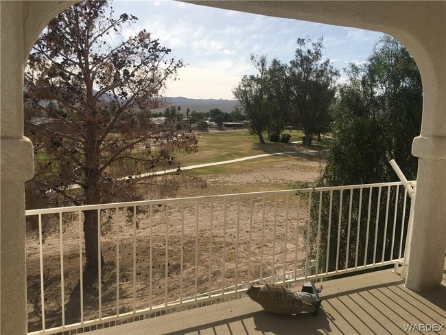 Building Photo - 2523 Country Club Dr