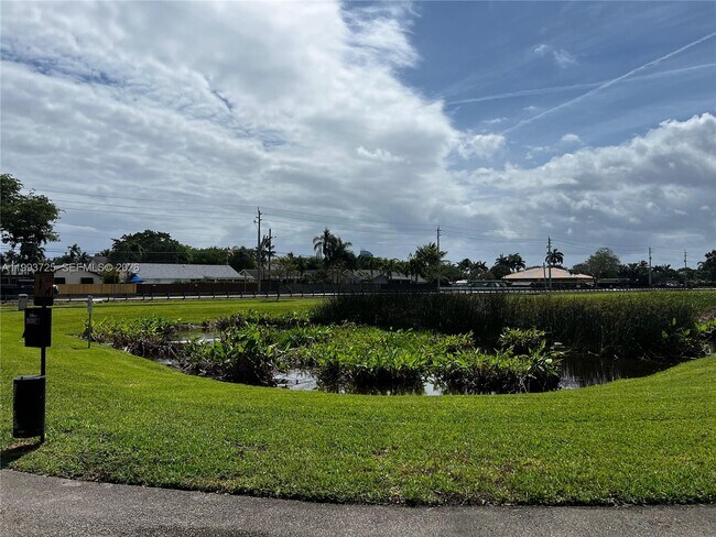 Building Photo - 5942 Mustang Manor