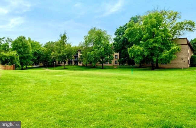 Building Photo - 2817 Jermantown Rd