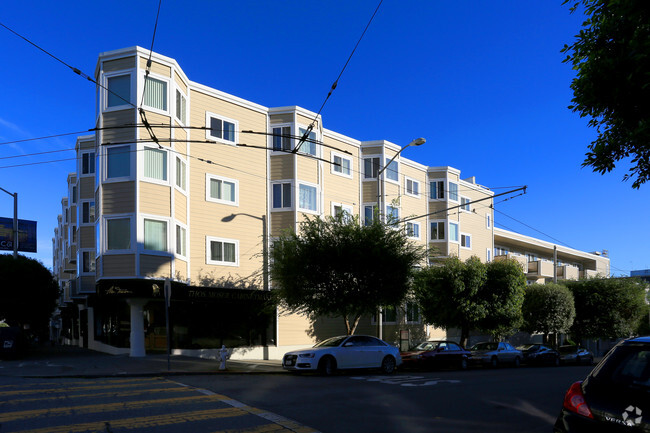 Building Photo - Menorah Park