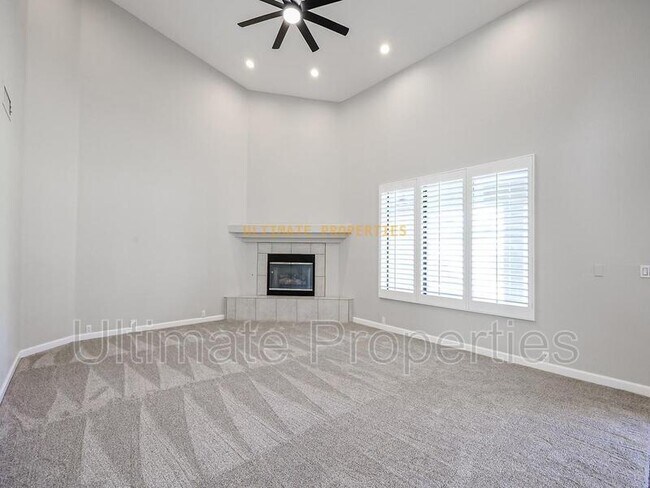 Building Photo - 10033 N 55th Pl