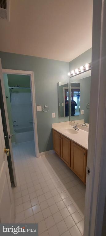 Building Photo - 23503 Sugar View Dr