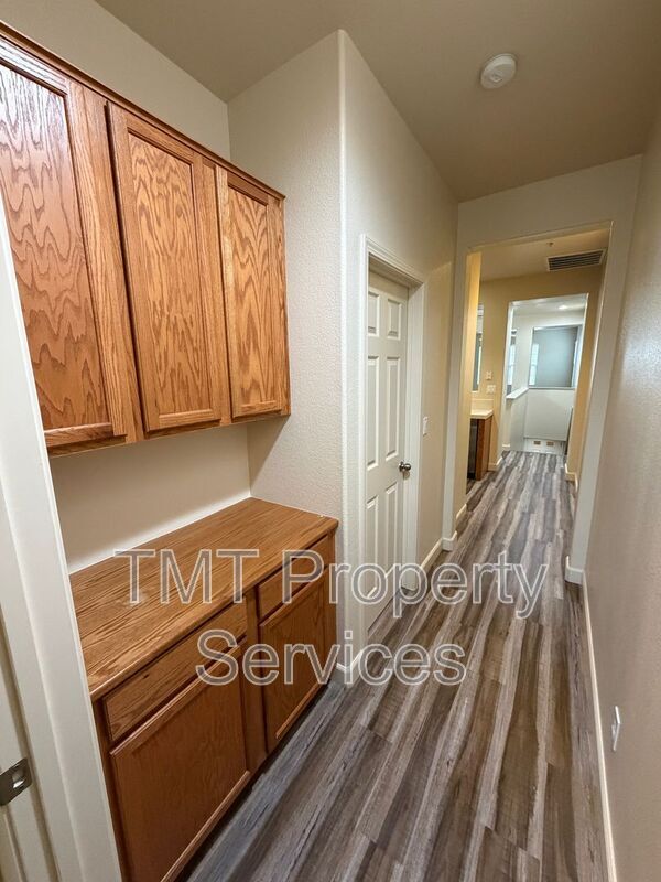 Building Photo - 8120 Crystal Walk Cir