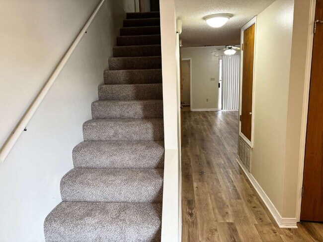 Building Photo - $200.00 Off First FULL Months Rent!