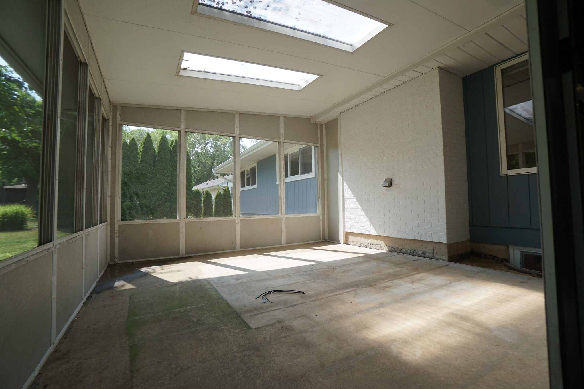 Building Photo - 28W383 Behrs Circle Dr S