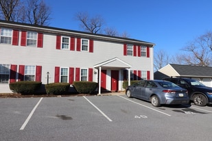 Building Photo - 40 Oriole Dr