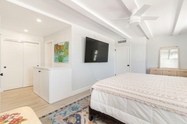 Building Photo - 2860 S Ocean Blvd