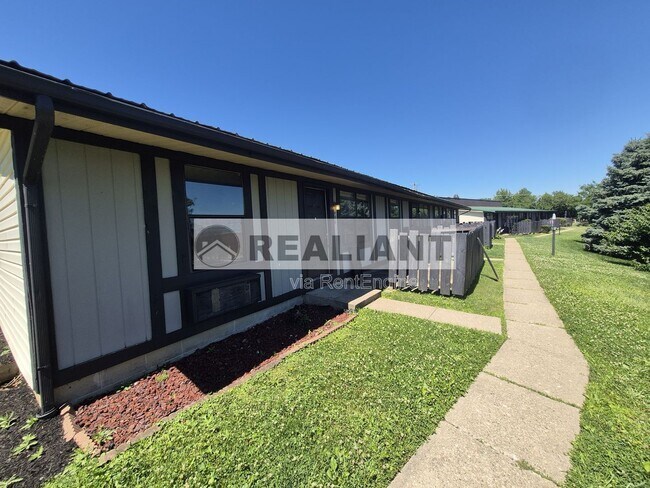 Building Photo - 406 Amhurst Dr
