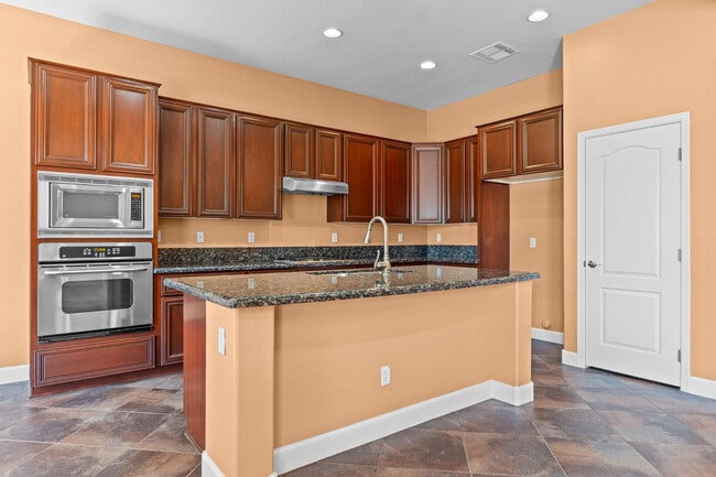 Building Photo - 2771 E Wisteria Dr