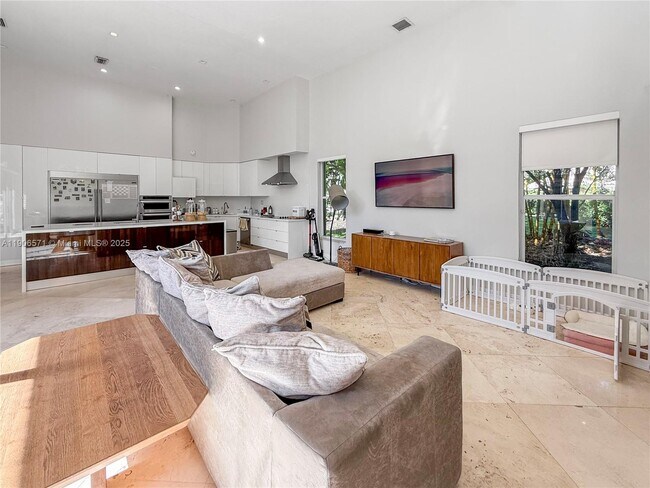 Building Photo - 2514 Poinciana Dr