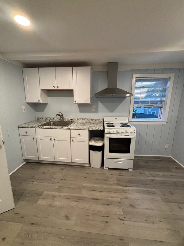 Building Photo - 114 E Meadow Ave