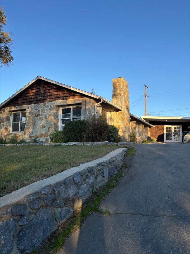 Primary Photo - Charming Stone Cottage Available