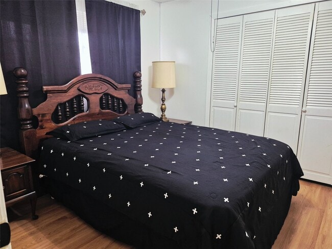 Building Photo - 854 Shawnee St