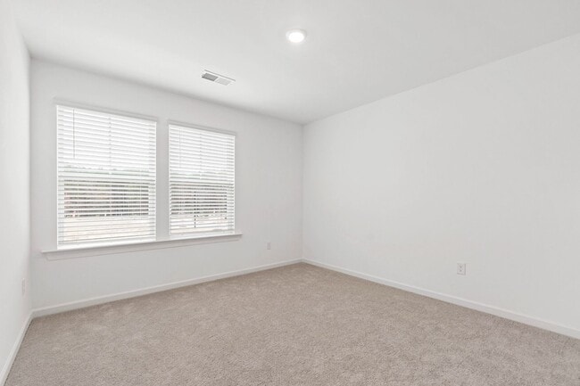 Building Photo - Chic End-Unit Townhome in Forestville Station!