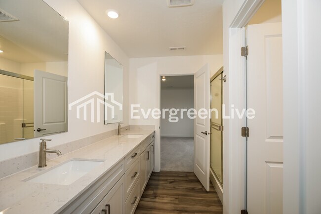 Building Photo - 15162 Nimbus Way