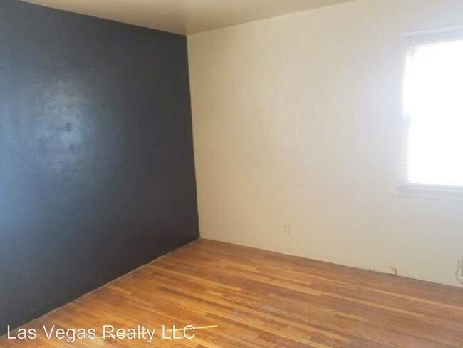 Building Photo - 412 S Maryland Pkwy