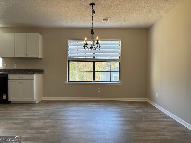 Building Photo - 731 Moon Bridge Rd