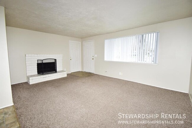 Building Photo - 336 S 51st Pl